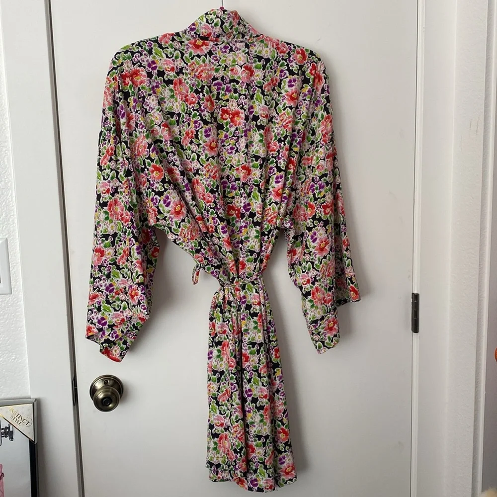 VICTORIA’S SECRET Vintage Multicolor Floral Robe - Picture 8 of 8